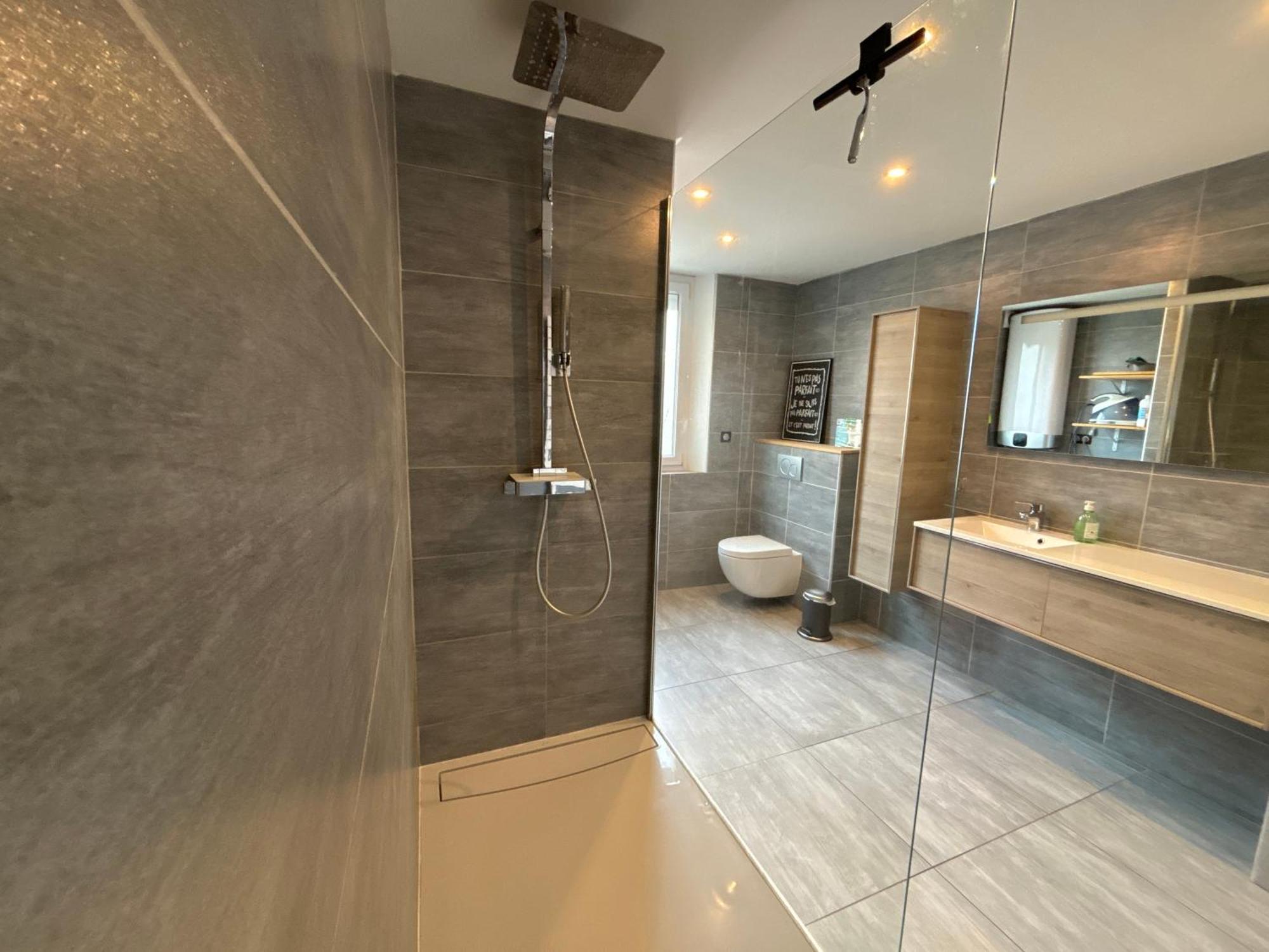 Appartement De Adrien Garage Prive Charleville-Mézières Eksteriør bilde
